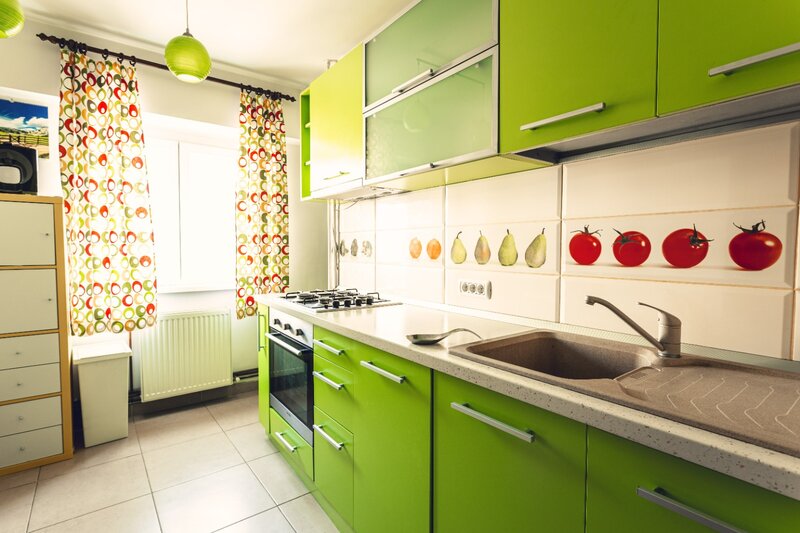 Decebal, Piata Muncii, 2 minute metrou,