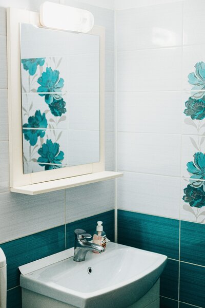 Decebal, Piata Muncii, 2 minute metrou,